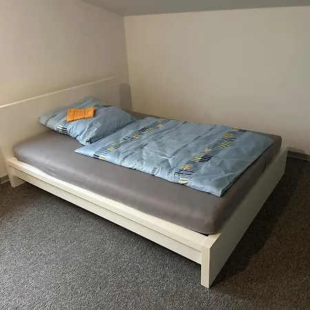 Grosse Mit Parkplatz 15 Min Von Aachen * Alsdorf