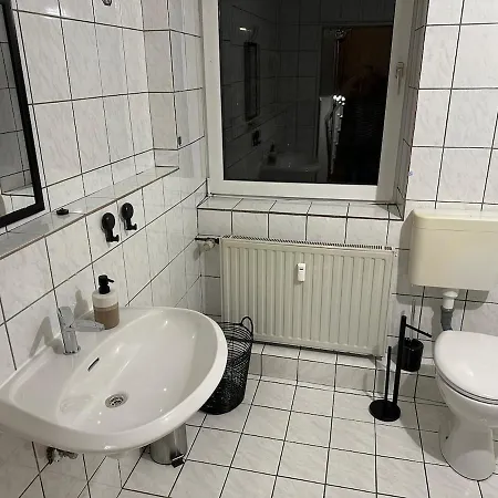 Grosse Mit Parkplatz 15 Min Von Aachen Alsdorf